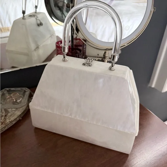 Vintage Lucite Purse: Circa 1940s-50s White w/Clear Handle : EUC : Rare Design - Picture 2 of 9